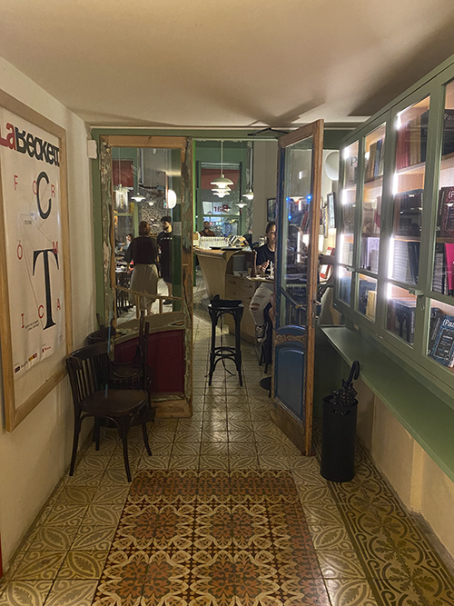 Sala Becket 2 Foto Julian Karenga