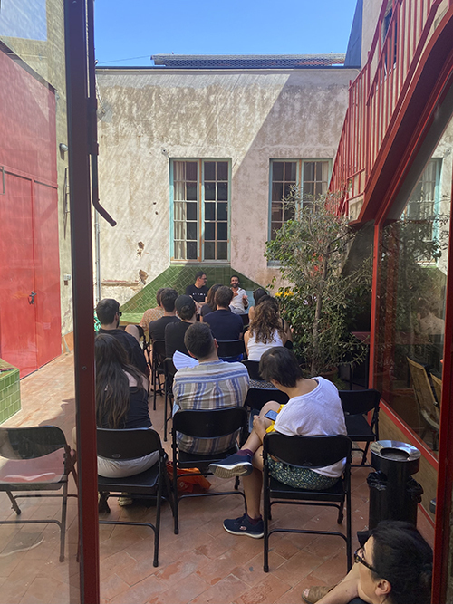 Sala Becket 4 Foto Julian Karenga